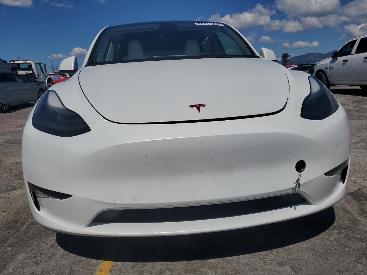 Photo 4 VIN: 7SAYGDEF1NF530122 - TESLA MODEL Y 