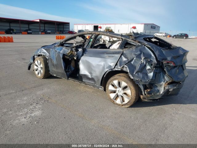 Photo 2 VIN: 7SAYGDEF1PA048850 - TESLA MODEL Y 