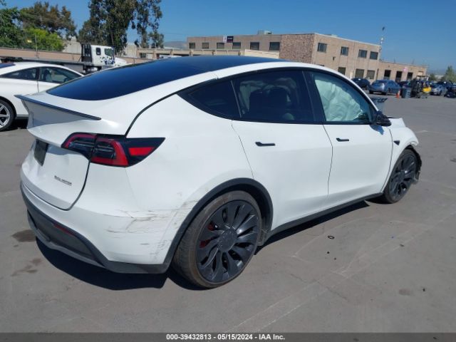 Photo 3 VIN: 7SAYGDEF1PF737791 - TESLA MODEL Y 