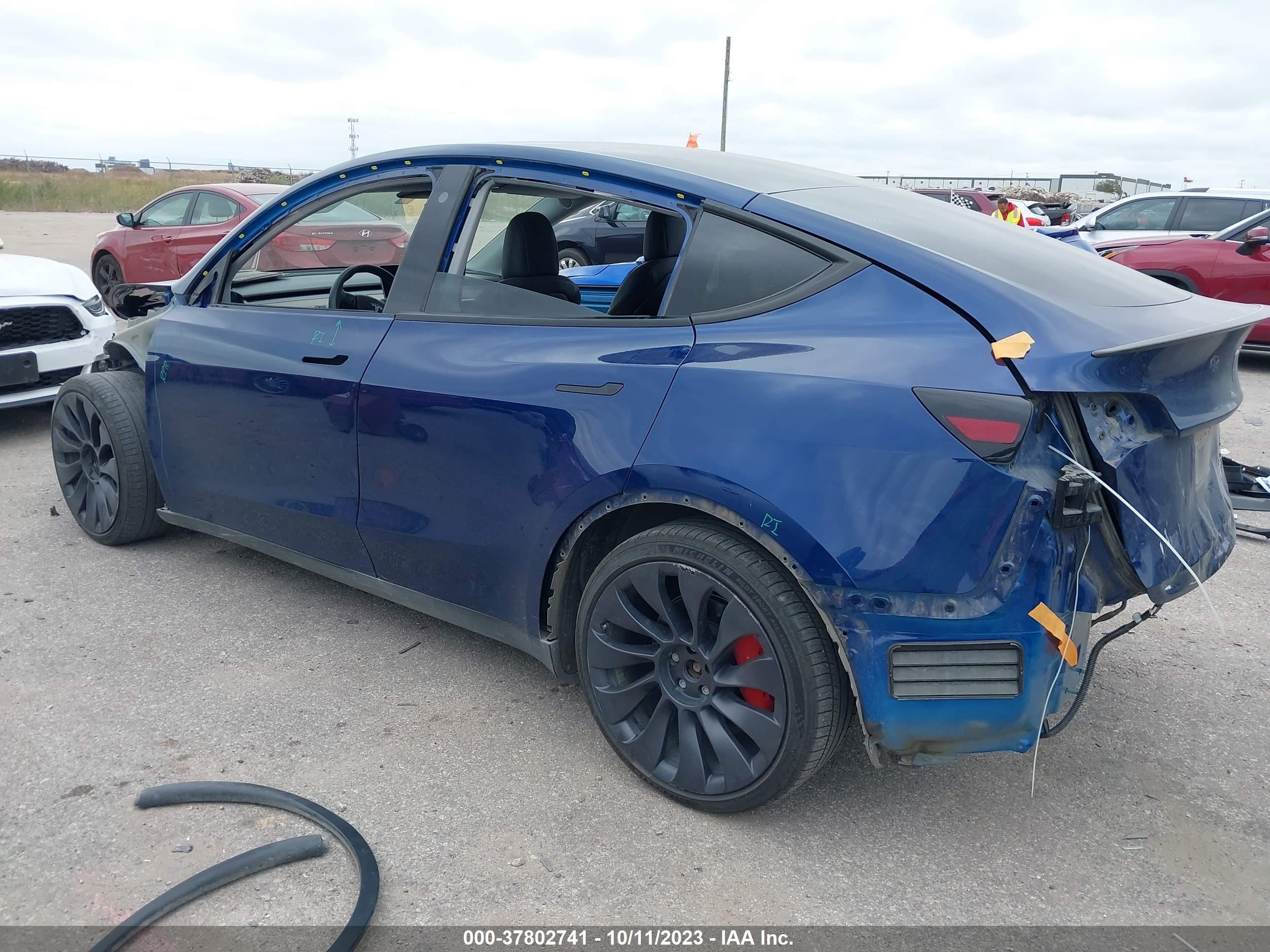 Photo 2 VIN: 7SAYGDEF2NF314800 - TESLA MODEL Y 