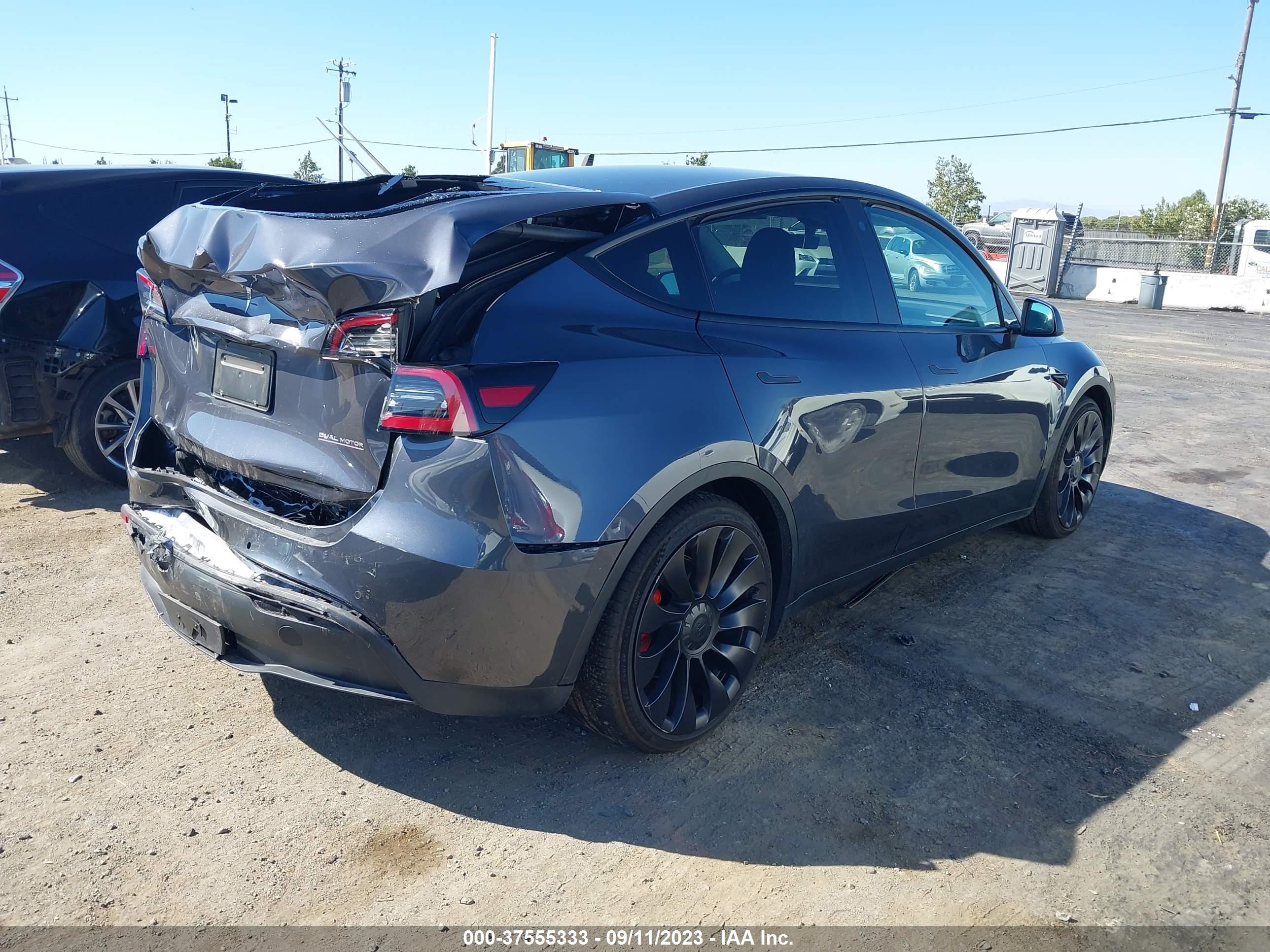 Photo 3 VIN: 7SAYGDEF2NF352432 - TESLA MODEL Y 