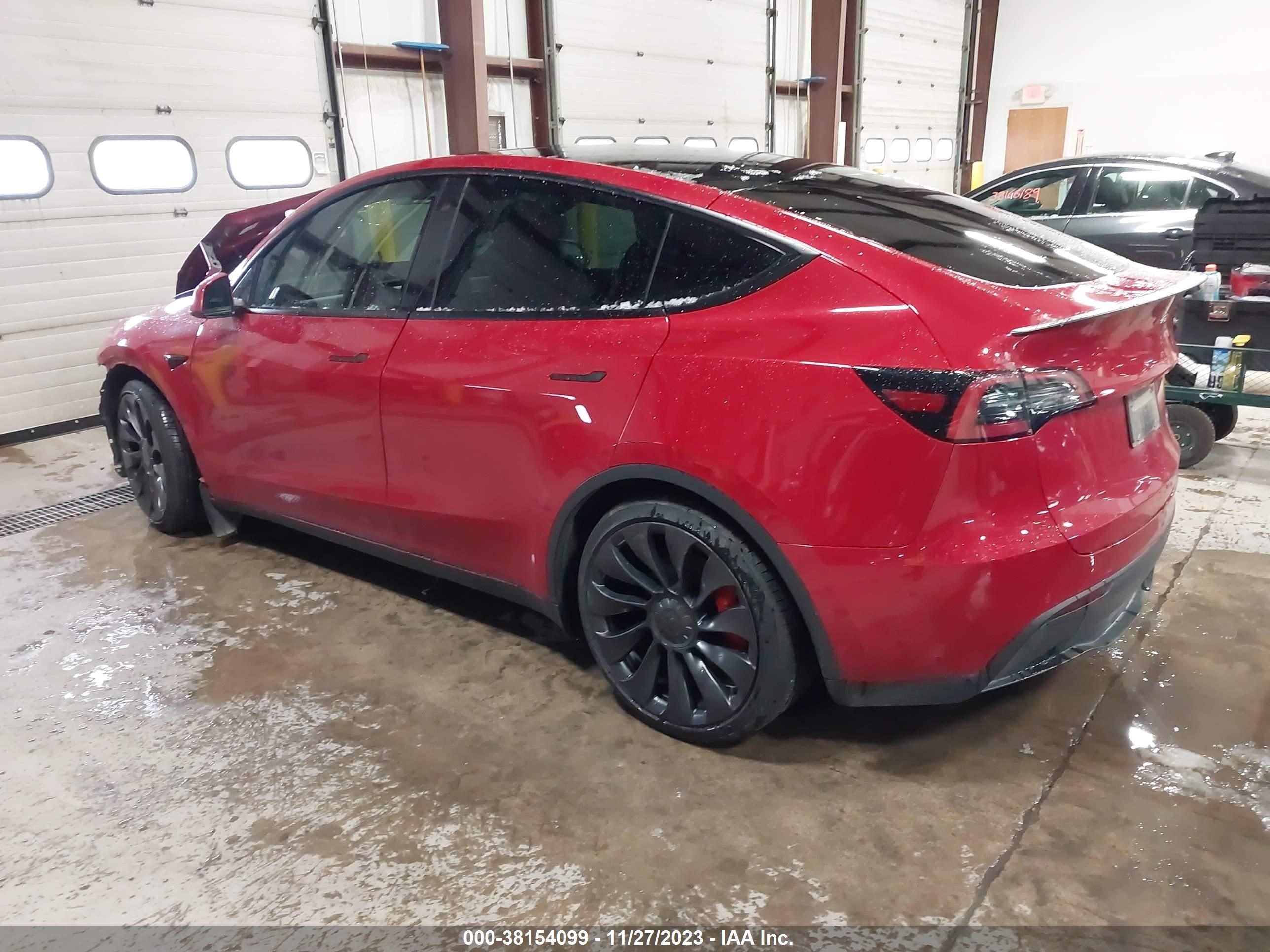 Photo 2 VIN: 7SAYGDEF2NF382420 - TESLA MODEL Y 