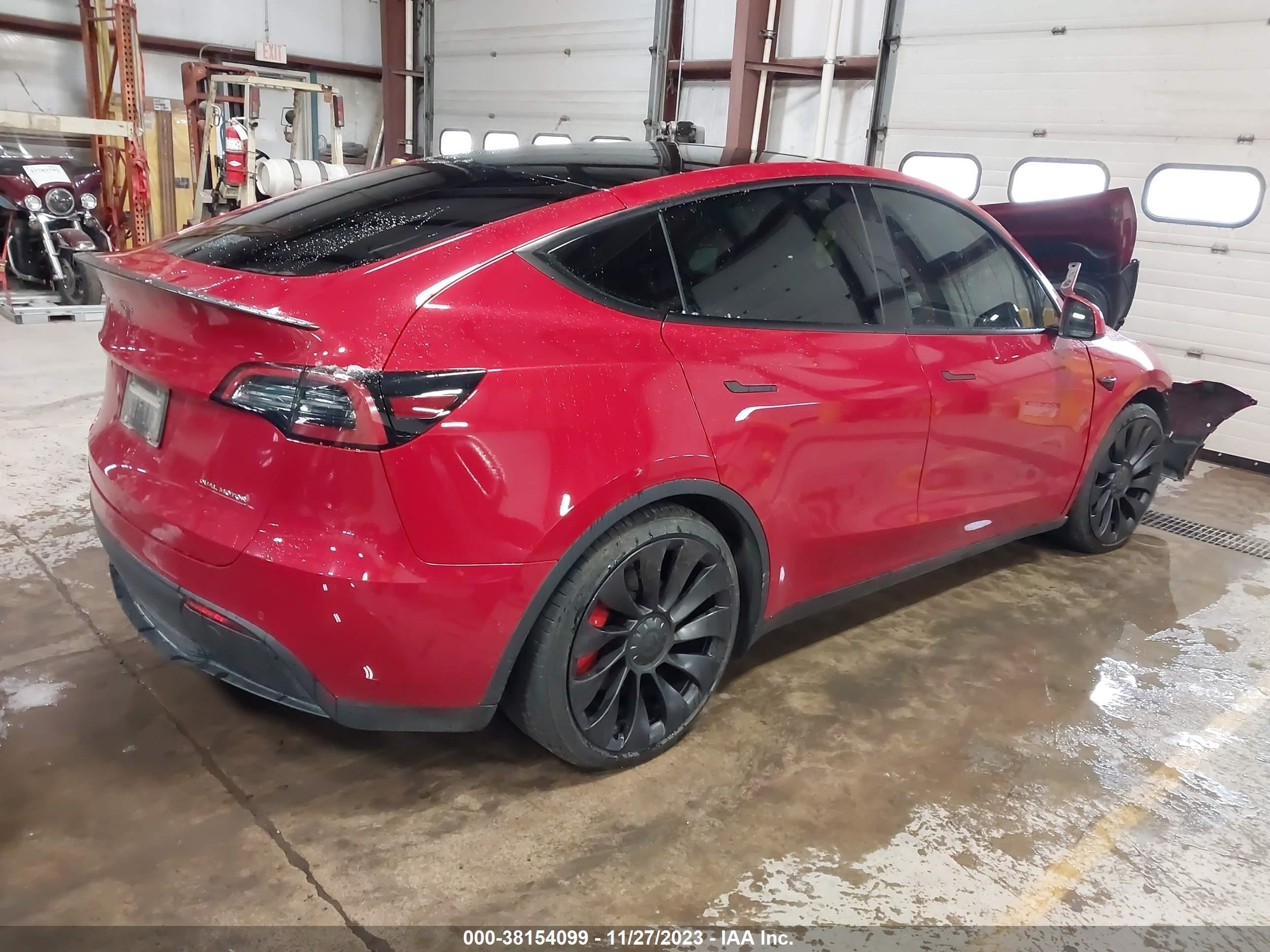 Photo 3 VIN: 7SAYGDEF2NF382420 - TESLA MODEL Y 