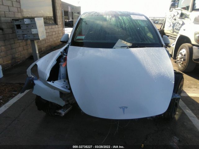 Photo 5 VIN: 7SAYGDEF2NF383759 - TESLA MODEL Y 