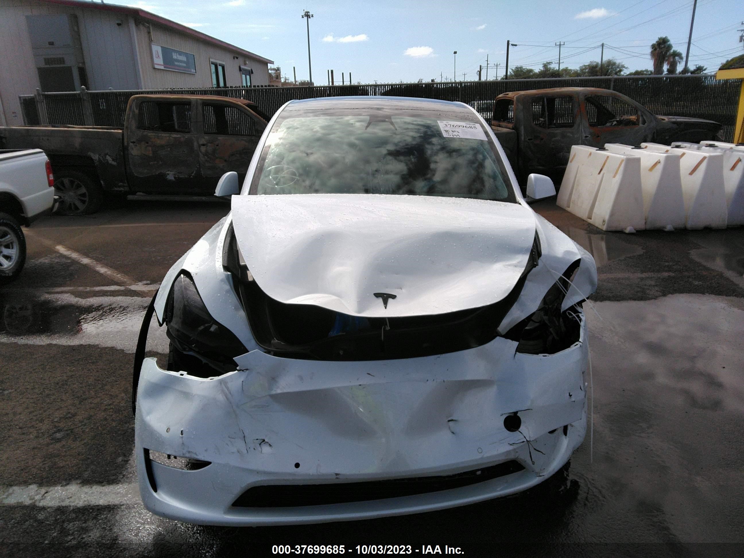 Photo 9 VIN: 7SAYGDEF2NF457519 - TESLA MODEL Y 