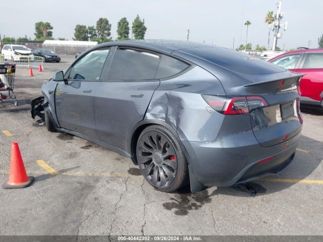 Photo 2 VIN: 7SAYGDEF2NF505911 - TESLA MODEL Y 