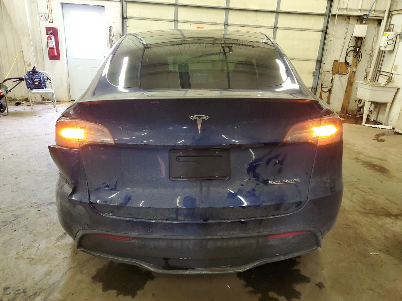 Photo 5 VIN: 7SAYGDEF2NF523809 - TESLA MODEL Y 