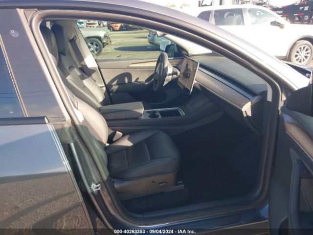 Photo 4 VIN: 7SAYGDEF2NF530243 - TESLA MODEL Y 