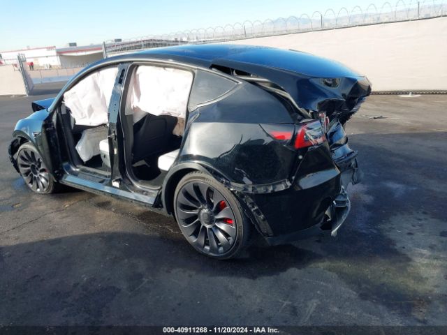 Photo 2 VIN: 7SAYGDEF2PF737721 - TESLA MODEL Y 