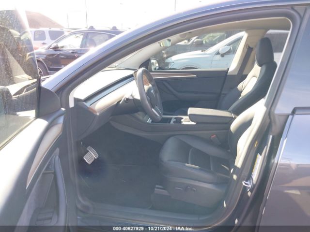 Photo 4 VIN: 7SAYGDEF2PF825426 - TESLA MODEL Y 