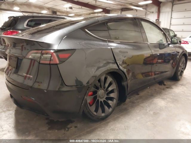 Photo 3 VIN: 7SAYGDEF2RA270090 - TESLA MODEL Y 