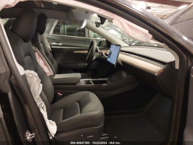 Photo 4 VIN: 7SAYGDEF2RA270090 - TESLA MODEL Y 