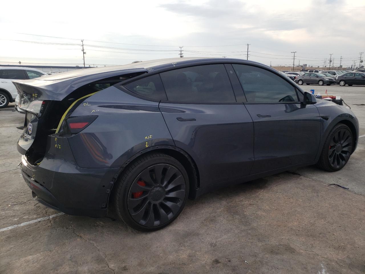 Photo 2 VIN: 7SAYGDEF3NF338538 - TESLA MODEL Y 