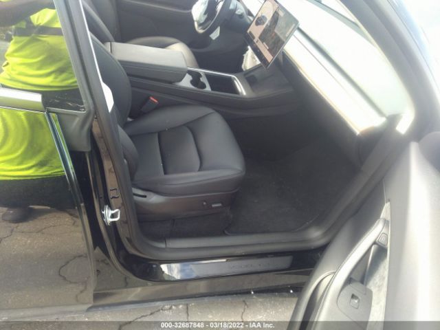 Photo 4 VIN: 7SAYGDEF3NF377114 - TESLA MODEL Y 