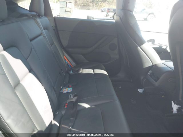 Photo 7 VIN: 7SAYGDEF3NF464527 - TESLA MODEL Y 