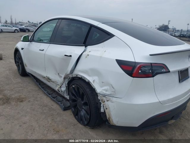 Photo 5 VIN: 7SAYGDEF3NF485619 - TESLA MODEL Y 