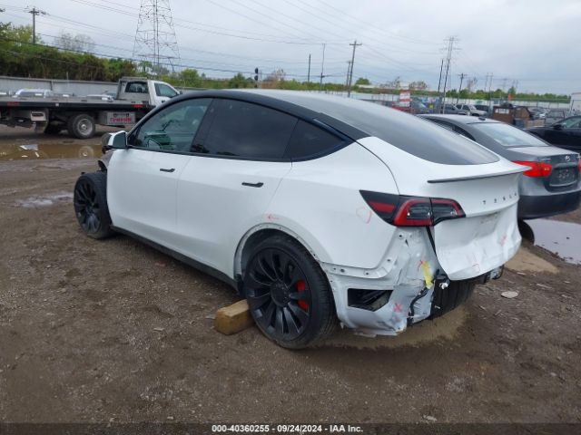 Photo 2 VIN: 7SAYGDEF3NF545785 - TESLA MODEL Y 