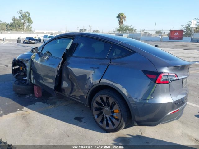 Photo 2 VIN: 7SAYGDEF3NF561002 - TESLA MODEL Y 