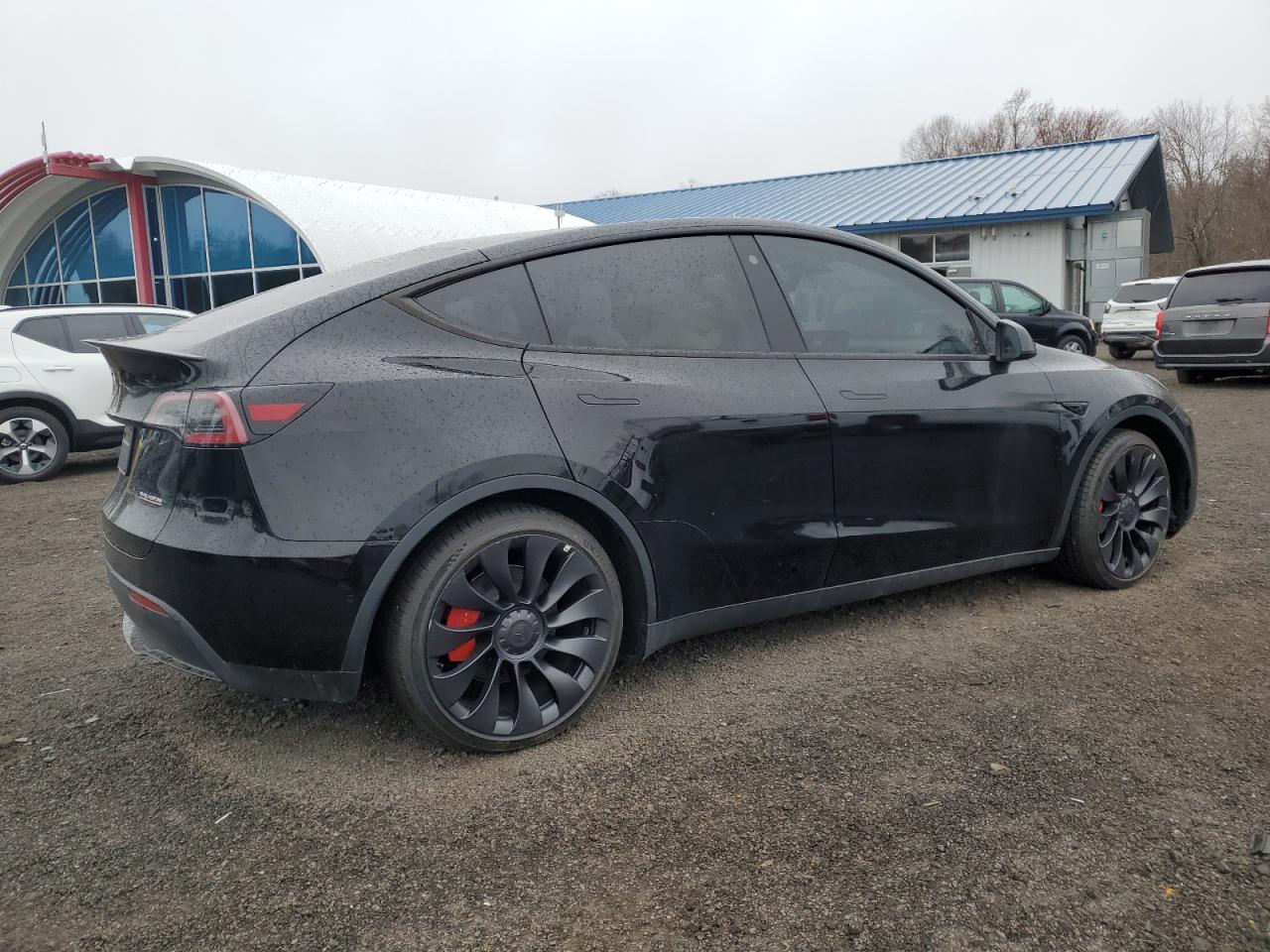 Photo 4 VIN: 7SAYGDEF3PF583164 - TESLA MODEL Y 