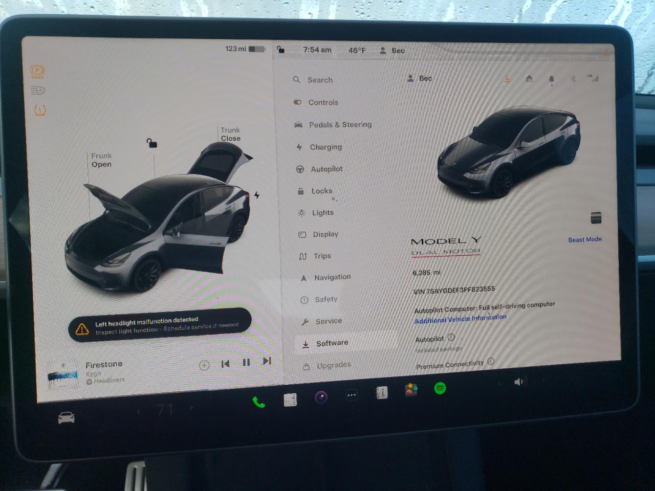 Photo 8 VIN: 7SAYGDEF3PF823555 - TESLA MODEL Y 