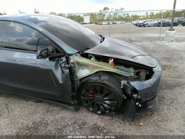 Photo 5 VIN: 7SAYGDEF4NF338807 - TESLA MODEL Y 