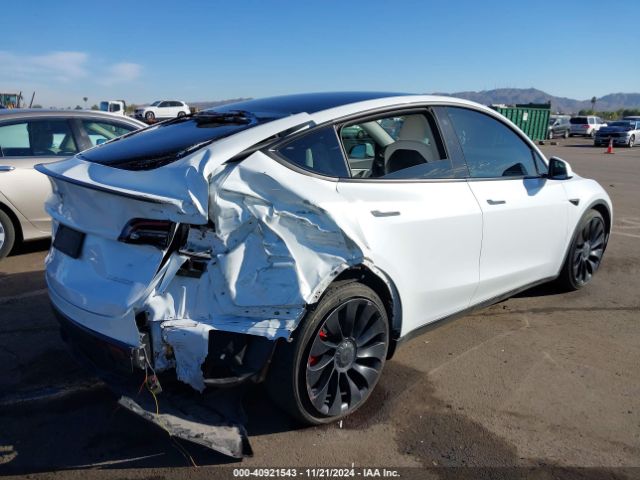 Photo 5 VIN: 7SAYGDEF4NF452693 - TESLA MODEL Y 