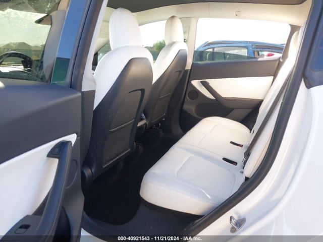 Photo 7 VIN: 7SAYGDEF4NF452693 - TESLA MODEL Y 