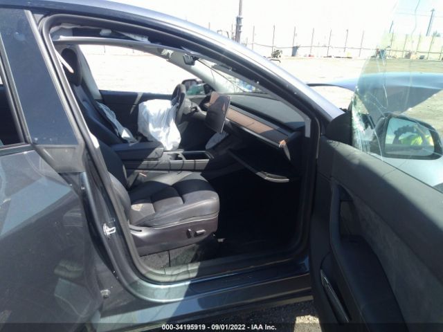 Photo 4 VIN: 7SAYGDEF4NF493485 - TESLA MODEL Y 