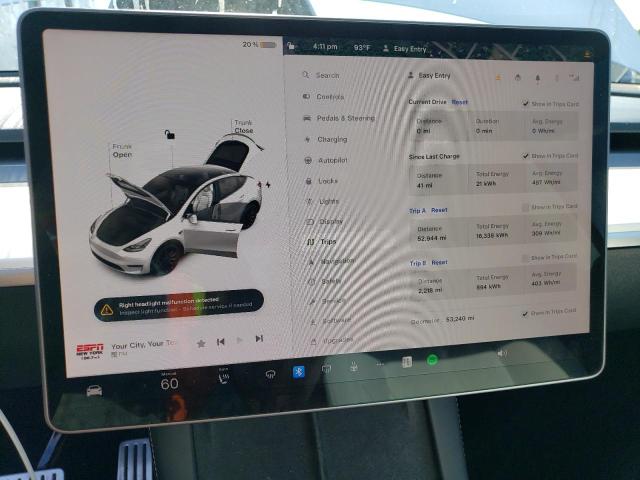 Photo 8 VIN: 7SAYGDEF4NF522385 - TESLA MODEL Y 