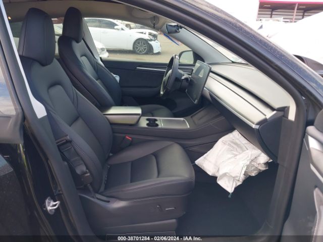 Photo 4 VIN: 7SAYGDEF4PF701206 - TESLA MODEL Y 