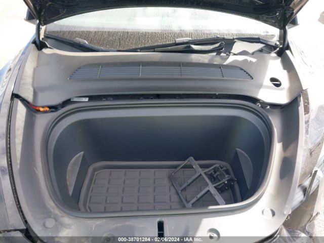 Photo 9 VIN: 7SAYGDEF4PF701206 - TESLA MODEL Y 