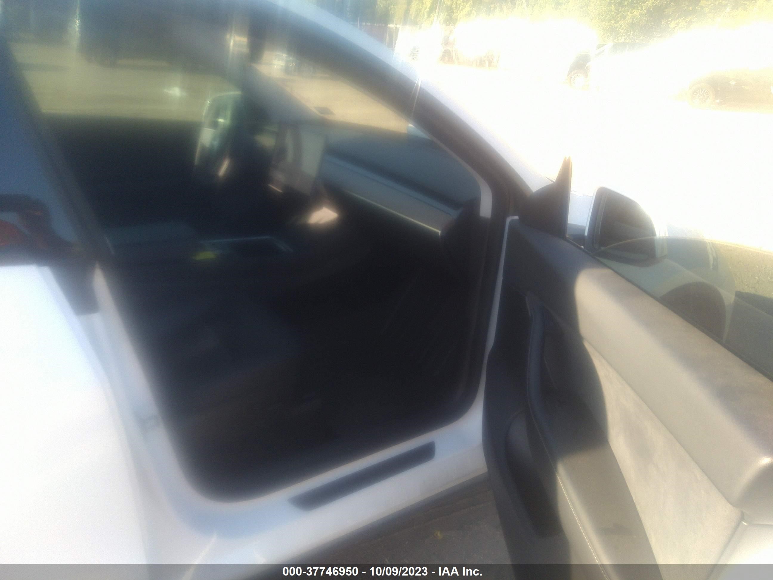 Photo 4 VIN: 7SAYGDEF5NF326701 - TESLA MODEL Y 