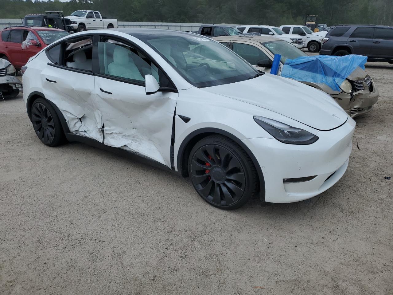 Photo 3 VIN: 7SAYGDEF5NF390124 - TESLA MODEL Y 