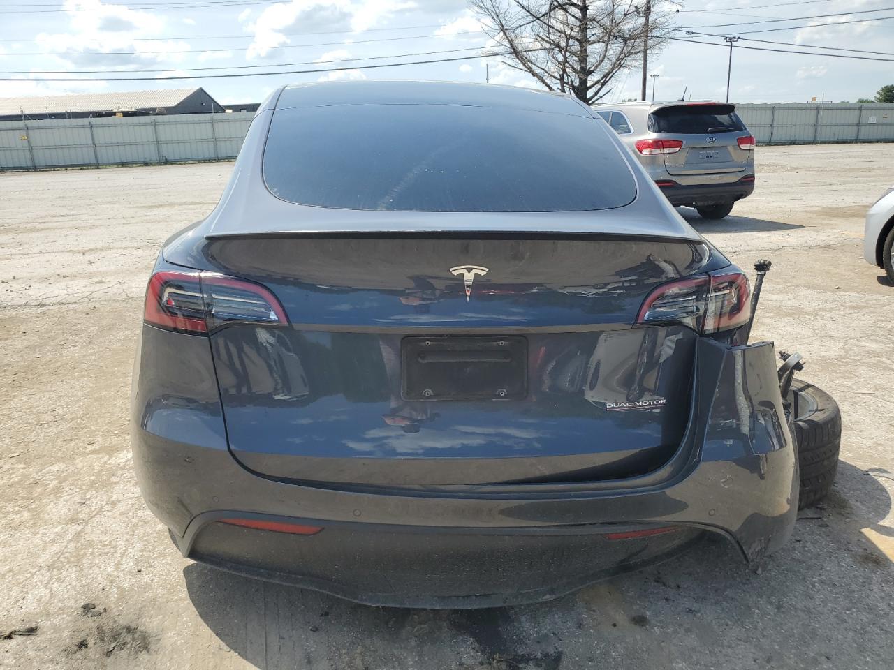 Photo 5 VIN: 7SAYGDEF5NF395100 - TESLA MODEL Y 