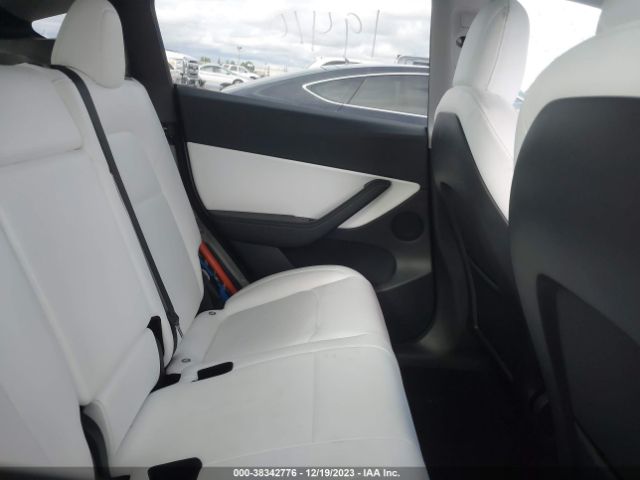 Photo 7 VIN: 7SAYGDEF5NF407021 - TESLA MODEL Y 