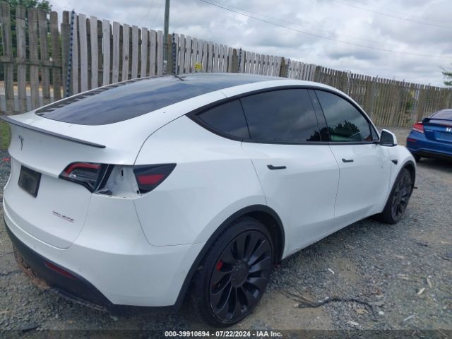 Photo 3 VIN: 7SAYGDEF5NF463654 - TESLA MODEL Y 