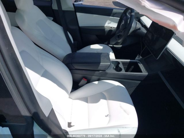 Photo 4 VIN: 7SAYGDEF5NF492152 - TESLA MODEL Y 