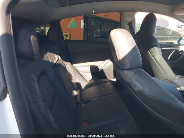 Photo 7 VIN: 7SAYGDEF5NF516921 - TESLA MODEL Y 