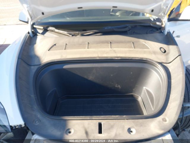 Photo 9 VIN: 7SAYGDEF5NF516921 - TESLA MODEL Y 