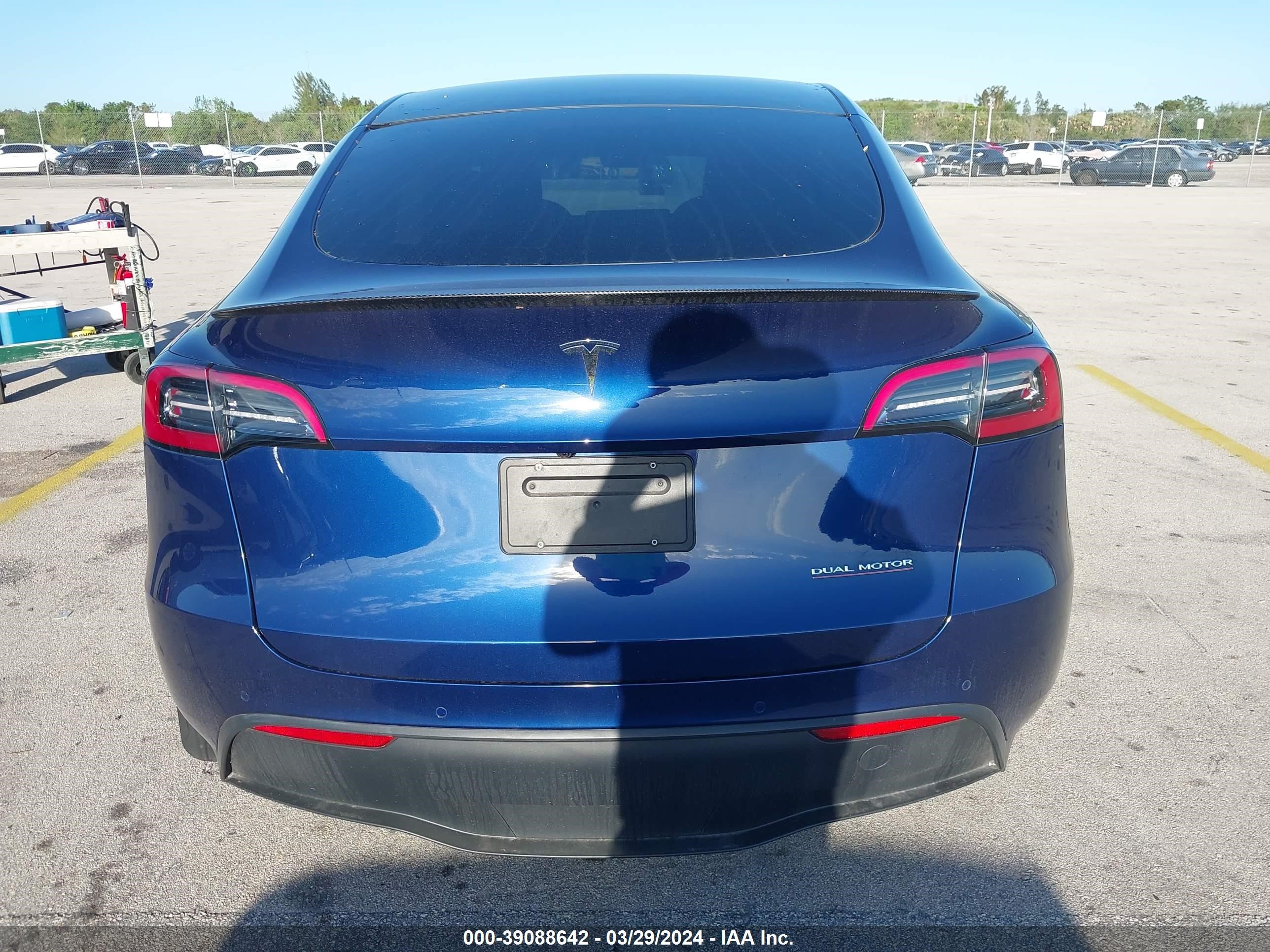 Photo 15 VIN: 7SAYGDEF5NF521522 - TESLA MODEL Y 