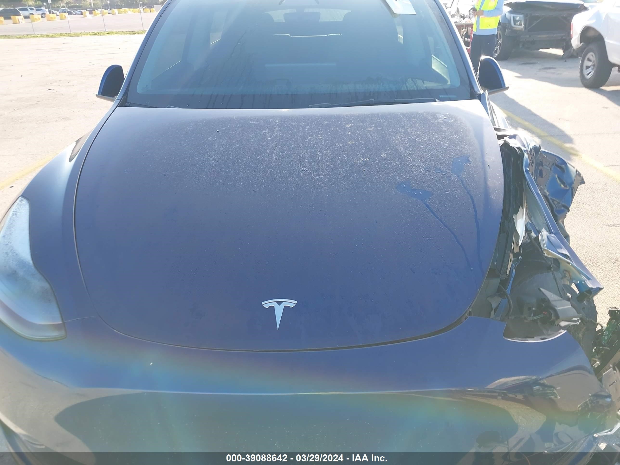 Photo 9 VIN: 7SAYGDEF5NF521522 - TESLA MODEL Y 