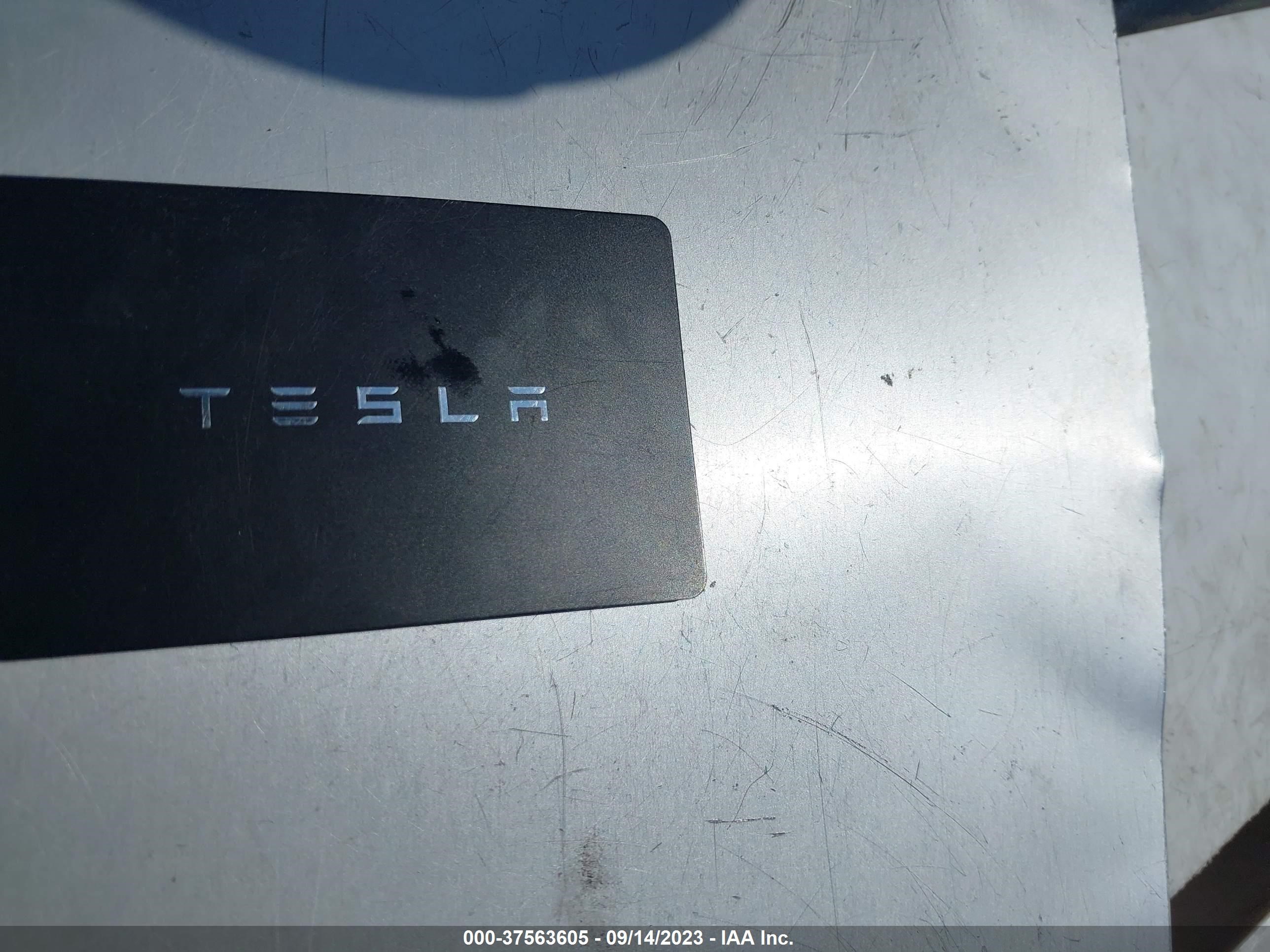 Photo 9 VIN: 7SAYGDEF5NF574690 - TESLA MODEL Y 