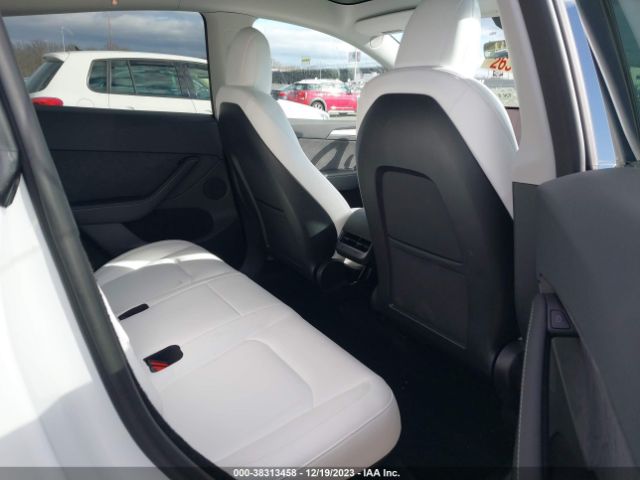 Photo 7 VIN: 7SAYGDEF5PF660083 - TESLA MODEL Y 