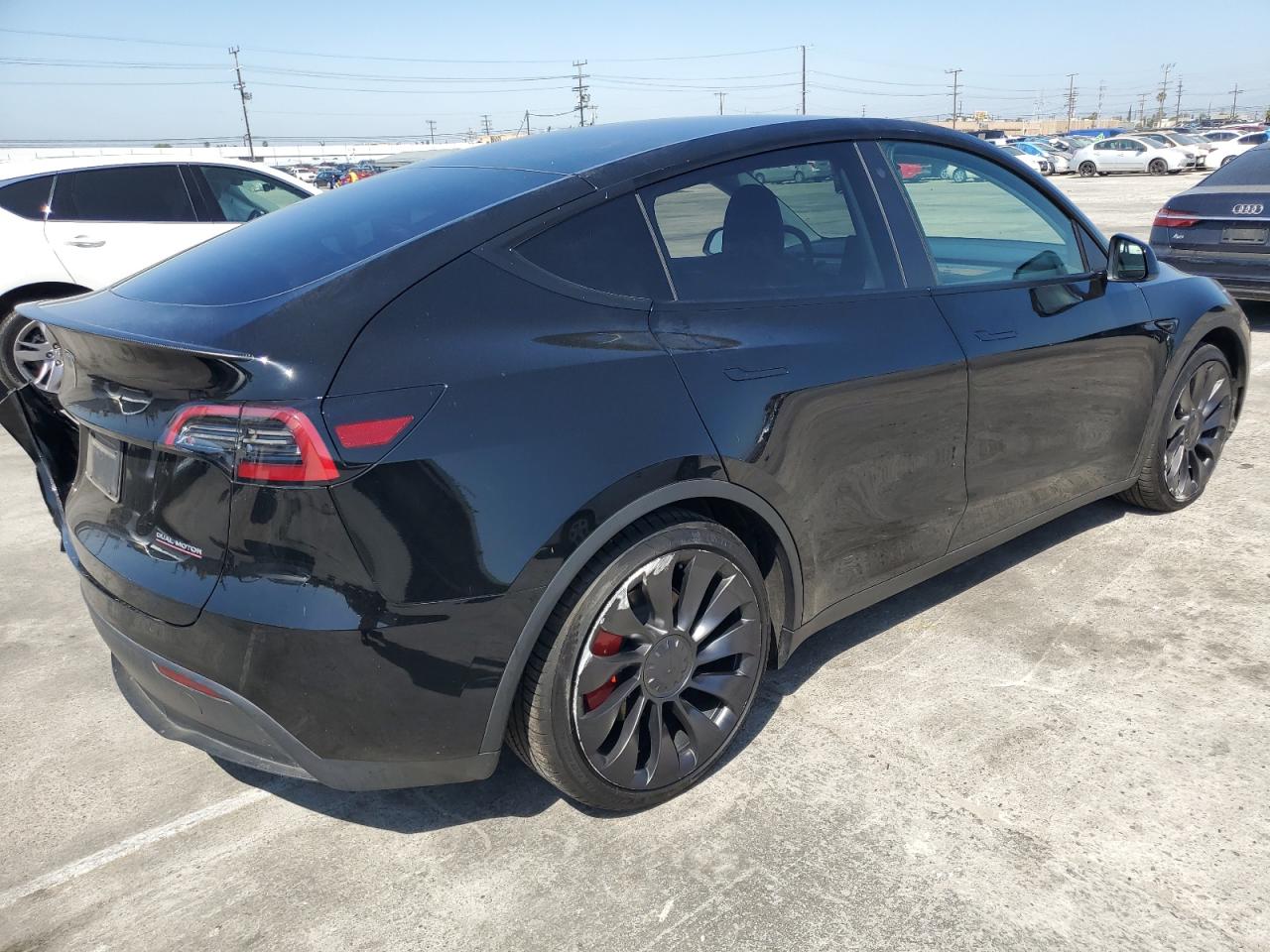 Photo 2 VIN: 7SAYGDEF5PF755081 - TESLA MODEL Y 