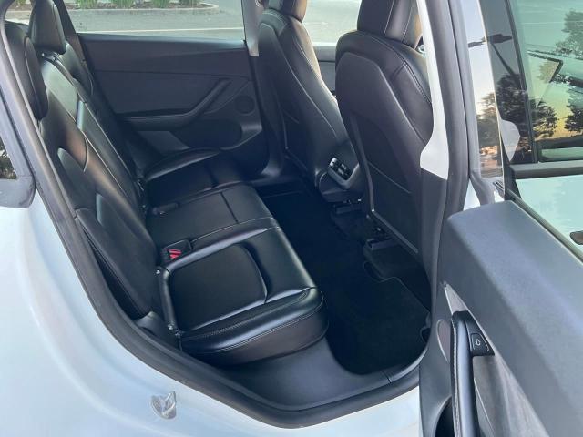 Photo 5 VIN: 7SAYGDEF6NF343071 - TESLA MODEL Y 