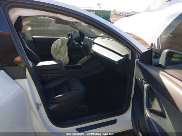 Photo 4 VIN: 7SAYGDEF6NF409540 - TESLA MODEL Y 