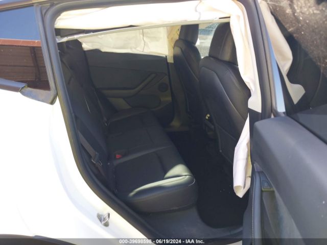 Photo 7 VIN: 7SAYGDEF6NF409540 - TESLA MODEL Y 