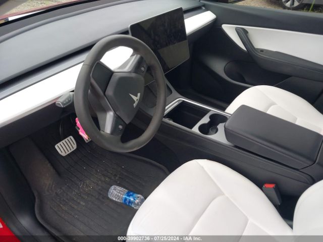 Photo 4 VIN: 7SAYGDEF6NF457118 - TESLA MODEL Y 