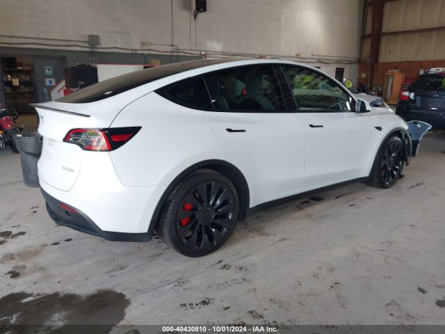 Photo 3 VIN: 7SAYGDEF6NF457412 - TESLA MODEL Y 