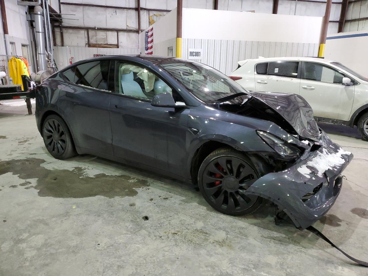 Photo 3 VIN: 7SAYGDEF6NF459595 - TESLA MODEL Y 